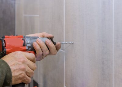 Drilling into tile without mishaps: a guide for DIY enthusiasts 