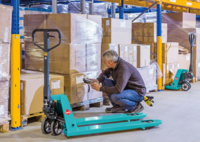 When and how to change the steering and load wheels on a pallet jack